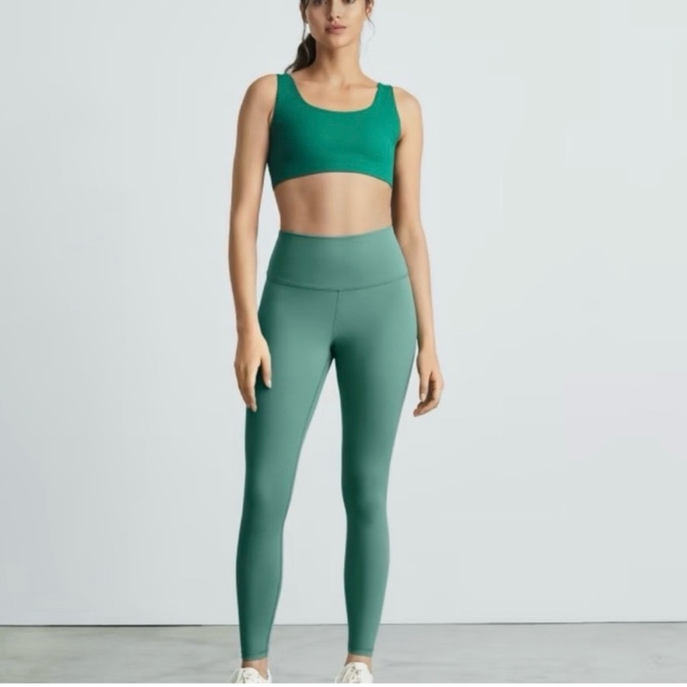 NEW NWT Everlane 7/8 green mint leggings